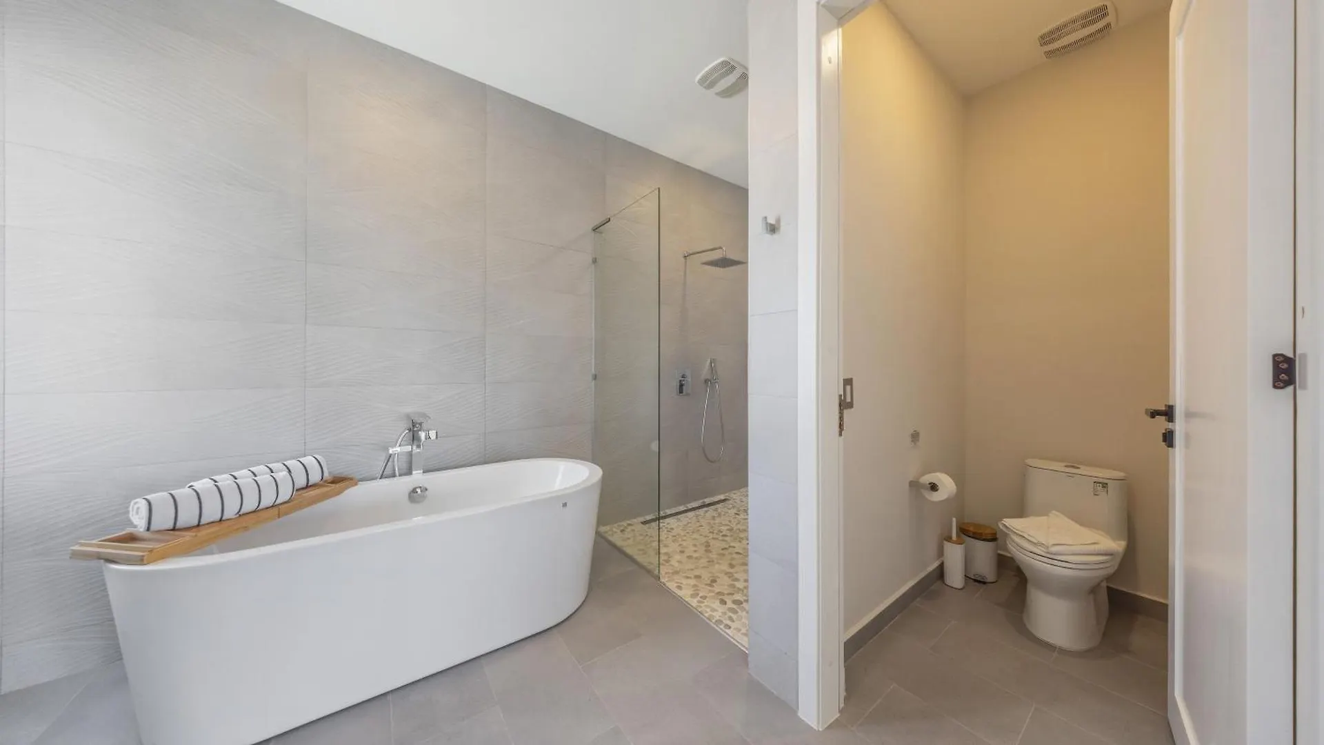 Lux 4Br And 3Ba Villa With Pool Malmokweg 48 By Bocobay Παλμ Μπιτς 0*,  Αρούμπα